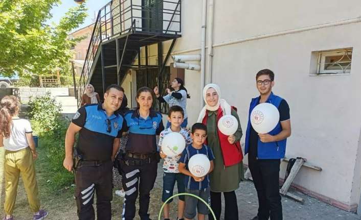 Erzincan’da Toplum Destekli Polislik Şube Müdürlüğü ekipleri, kuran kursunda eğitim