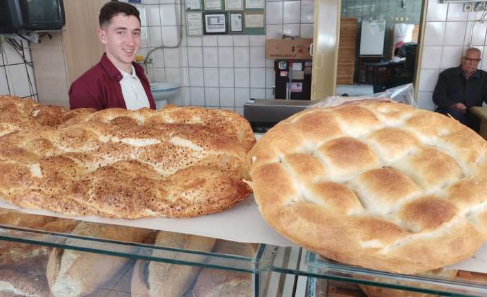 Ramazan pidesinin Erzincan’daki satış fiyatı belli oldu Türkiye Fırıncılar Federasyonu Başkanı Halil İbrahim Balcı’nın, Türkiye genelinde 300
