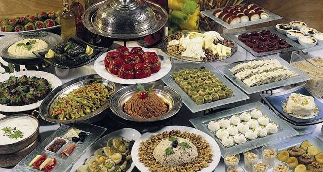 UZMANLAR, RAMAZAN AYI BOYUNCA AÇ VE SUSUZ KALINDIĞI İÇİN RAMAZAN