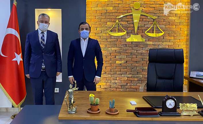 Erzincan Binali Yıldırım Üniversitesi Rektörü Prof. Dr. Akın Levent 5