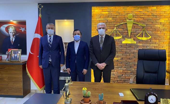 Erzincan Binali Yıldırım Üniversitesi Rektörü Prof. Dr. Akın Levent, Avukatlar