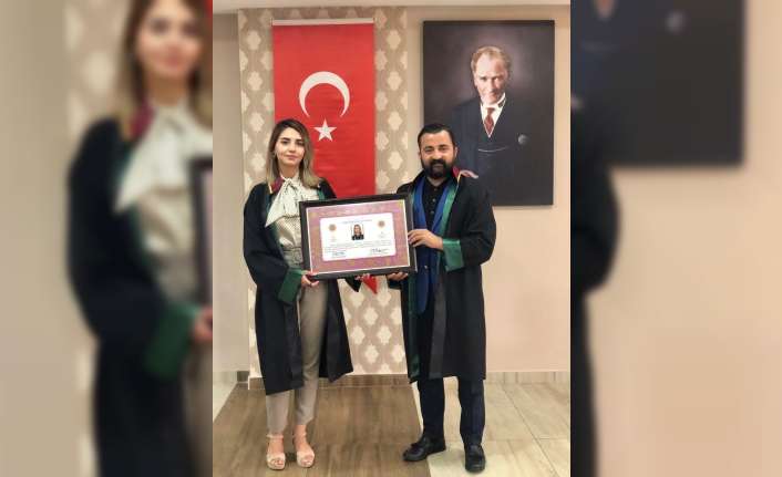 Erzincan Baro Başkanı Adem Aktürk, mesleğe yeni adım atan genç