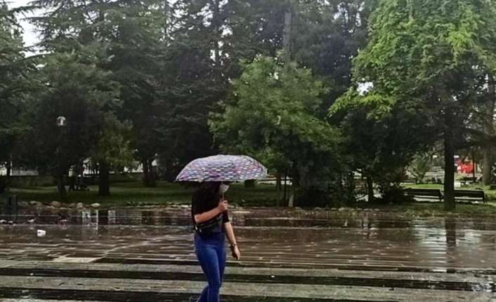 Doğu Anadolu Bölgesinde yer yer kuvvetli olmak üzere sağanak yağış