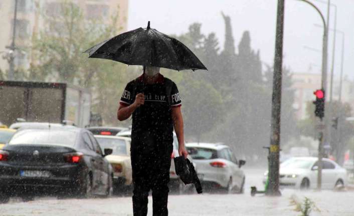 Doğu Anadolu’da sağanak yağış ve toz bulutu bekleniyor.