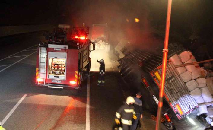 Erzincan’da saman yüklü tırda