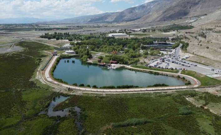 Erzincan’da sıcaktan bunalan vatandaşlar, Ekşisu Mesire Alanı başta olmak üzere
