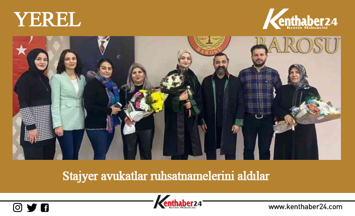 Erzincan Barosunda stajını başarıyla tamamlayan stajyer avukatlar yemin ederek ruhsatnamelerini