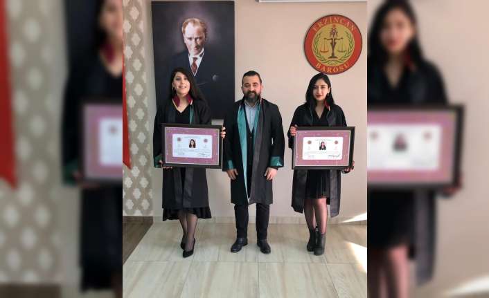 Erzincan Barosu’nda stajını başarıyla tamamlayan avukatlar yemin ederek ruhsatnamelerini aldı