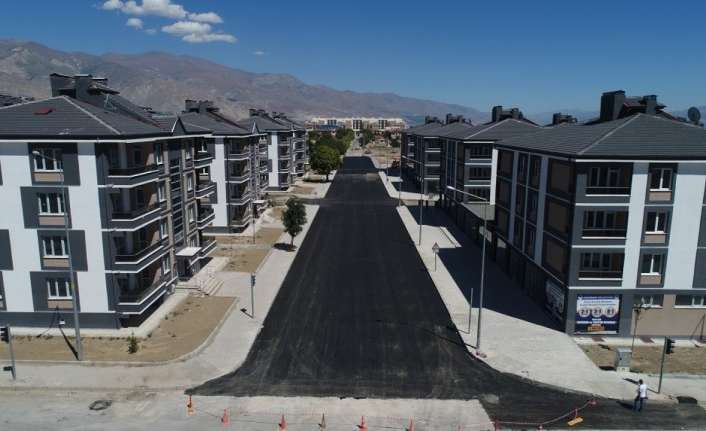 Erzincan’da Fen İşleri Müdürlüğü ekiplerince sürdürülen çalışmalar dahilinde Salı pazarı
