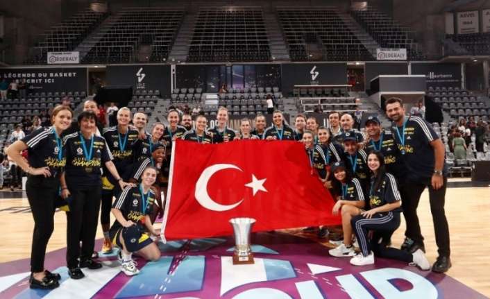 EuroLeague Şampiyonu Fenerbahçe Alagöz Holding Kadın Basketbol Takımı, bu yıl