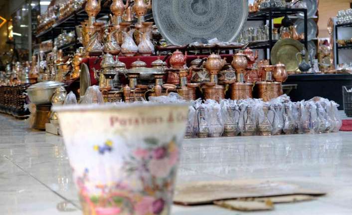 ERZİNCAN’DA YERLİ VE YABANCI TURİSTLERE YÖNELİK ÖZELLİKLE TİCARETİN VE ALIŞVERİŞİN