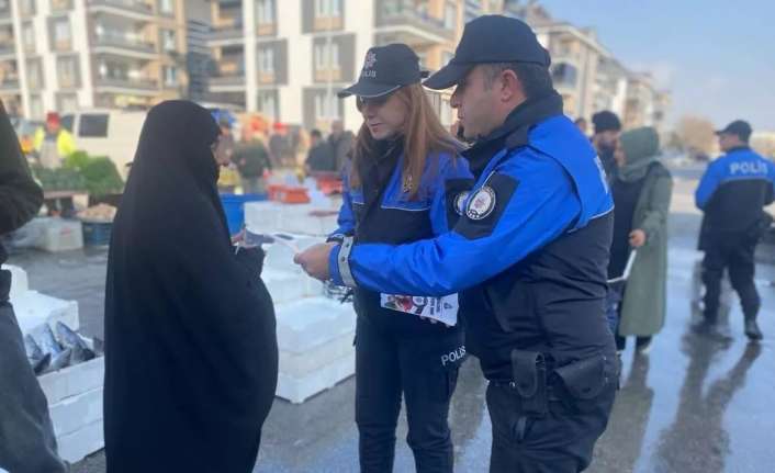 Erzincan’da Toplum Destekli Polislik (TDP) Şube Müdürlüğü ekipleri, halk pazarlarında