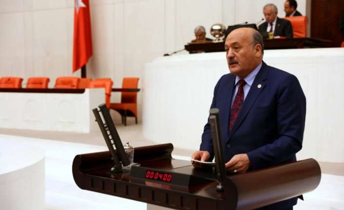 Erzincan’da yaşayan Yıldız ailesinin kızları Yağmur’un (17) kulaklarında, henüz 7