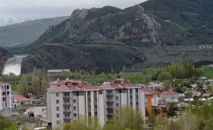 Erzincan-Erzurum kara yolu üzerinde bulunan Tercan Barajında su doluluk oranı