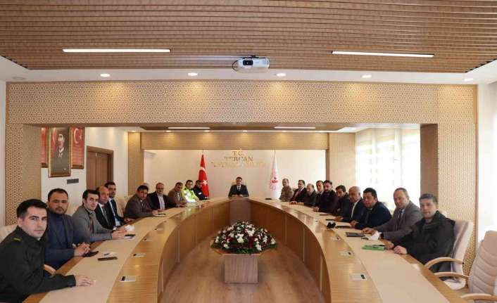 Erzincan’ın Tercan ilçesinde “İlçe İdare Şube Başkanları Toplantısı” gerçekleştirildi.