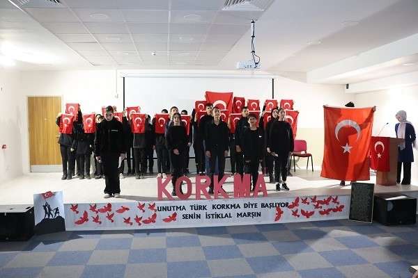 Erzincan’ın Tercan ilçesinde, “İstiklal Marşı’nın kabulünün 102. yıldönümü ve Mehmet