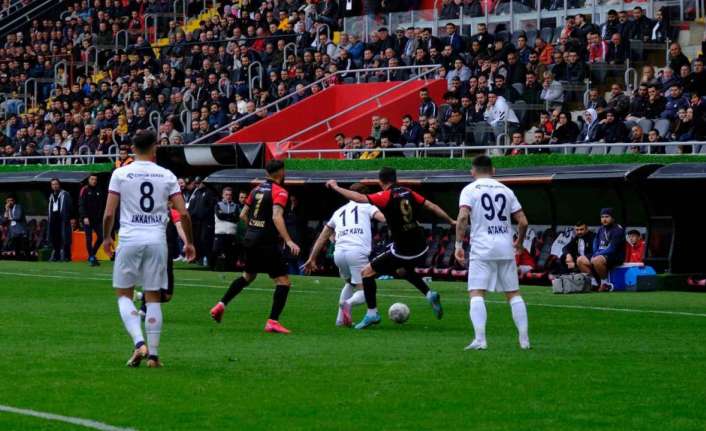 TFF 2. LİG BEYAZ GRUPTA 34. HAFTA KARŞILAŞMASINDA ÇORUM FK’YI