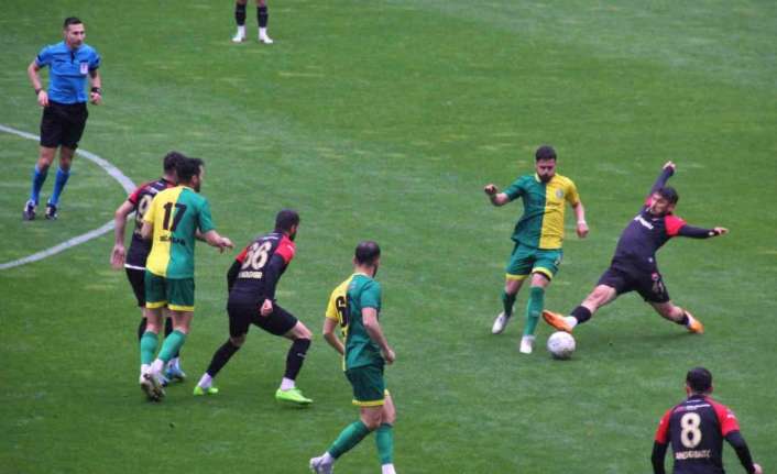 TFF 2. LİG BEYAZ GRUPTA 28. HAFTA KARŞILAŞMASINDA ŞANLIURFASPOR’U KENDİ