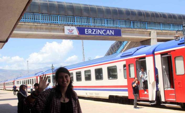 Covid-19 salgınıyla seferleri durdurulan Turistik Doğu Ekspresi tren seferleri 15