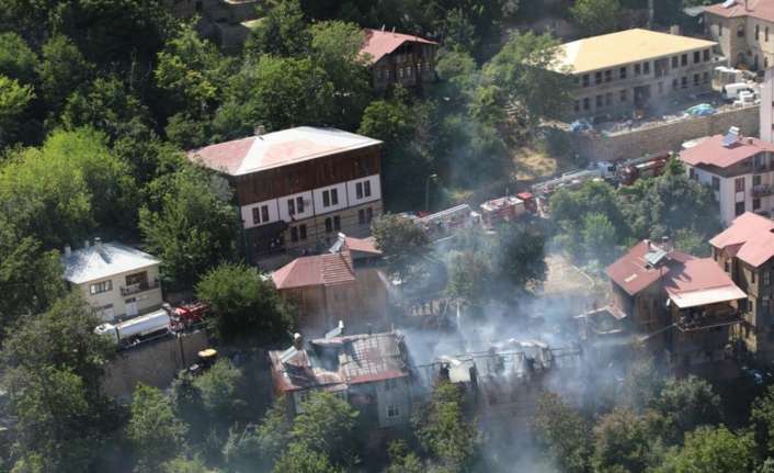 Erzincan’ın tarihi ve turistik ilçesi Kemaliye’de boş bir evde başlayan