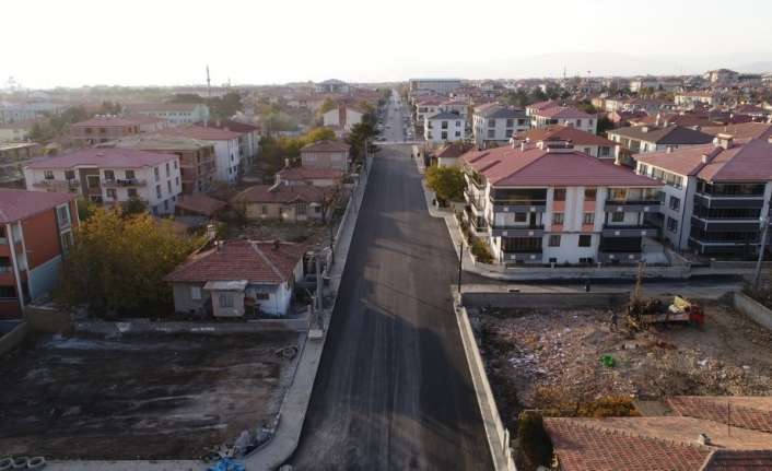 Erzincan’da Uğurhan Tunçata Caddesi’nde gerçekleştirilen yol genişletme çalışmalarının 2. etap