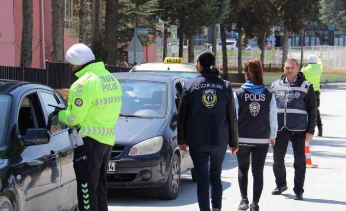 ÜLKE GENELİNDE GÜVENLİ EĞİTİM UYGULAMASI YAPILDI