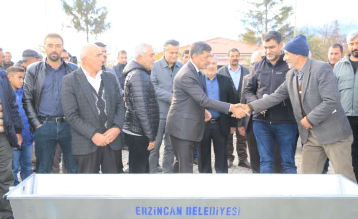Erzincan Belediye Başkanı Bekir Aksun’un Erzincanlı çiftçilere yönelik destek çalışmaları