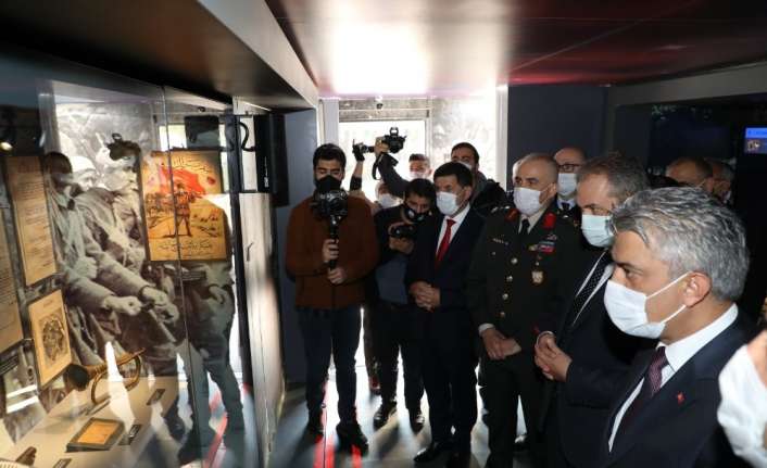 VALİ MAKAS, ÇANAKKALE SAVAŞLARI MOBİL MÜZESİNİ GEZDİ