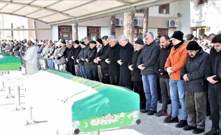 Erzincan Valisi Mehmet Makas, ilk olarak Erzincansporun eski futbolcusu Hakan