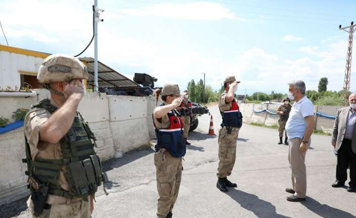 Erzincan Valisi Mehmet Makas, Mertekli ve Çağlayan yol kontrol noktalarını