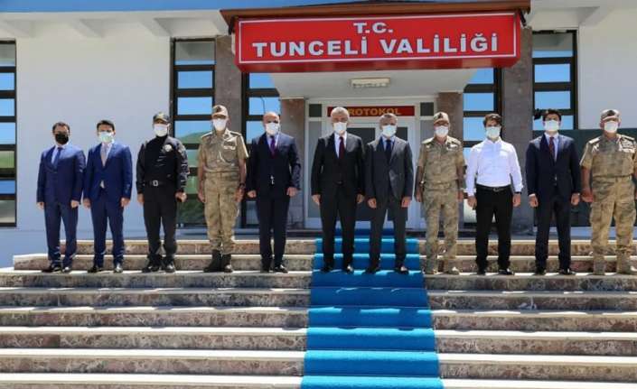 Erzincan Valisi Mehmet Makas, komşu il Tunceli’de valilik ve jandarma