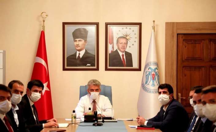 Erzincan’da Vali Mehmet Makas başkanlığında İl Pandemi Kurulu Toplantısı gerçekleştirildi.