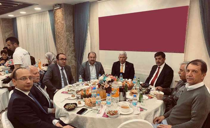 Erzincan’da Dünya Veteriner Hekimleri Günü münasebetiyle veteriner hekimler iftar programında