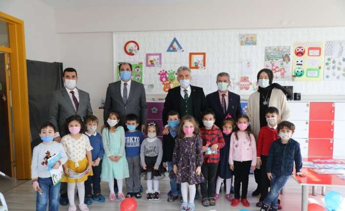 Erzincan Valisi Mehmet Makas, Yavuz Selim Anaokulu öğrencilerinin, 2020-2021 eğitim