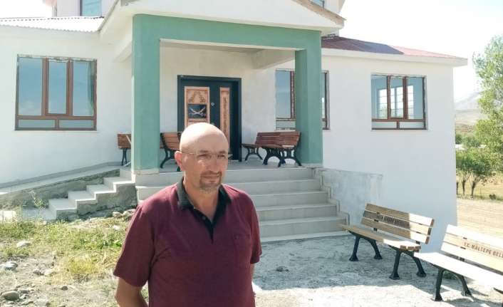 Erzincan Çayırlı İlçesi Yaylalar köyünde hayırseverlerin destekleri ile yapımına devam