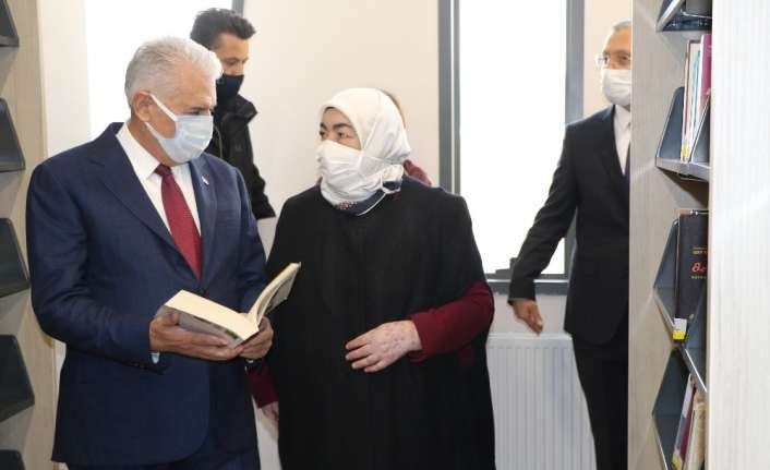 Erzincan Binali Yıldırım Üniversitesi kampüsünde yapımı tamamlanan kütüphane ve anaokulunun