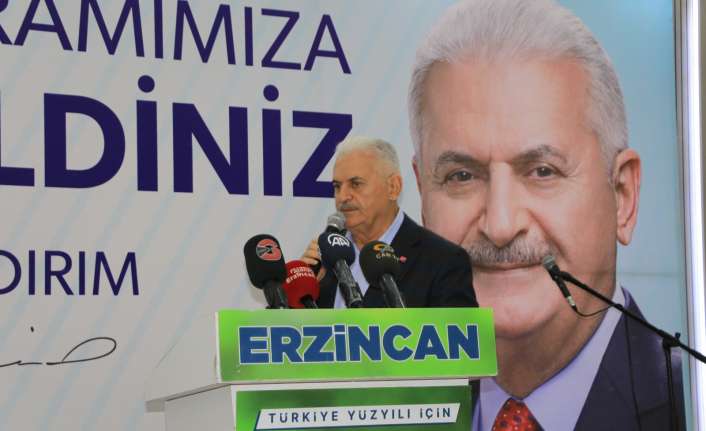 Ak Parti geleneksel Sivil Toplum Kuruluşları ve Muhtarlar İftarına katılan