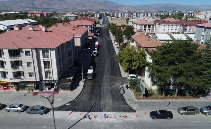 Erzincan’da yol yenileme çalışmaları