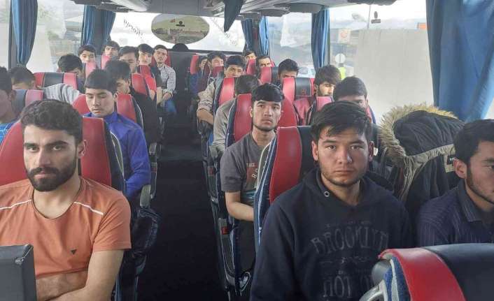 Ardahan’dan İstanbul’a gitmek üzere yola çıktığı belirlenen ve Erzincan’da durdurulan