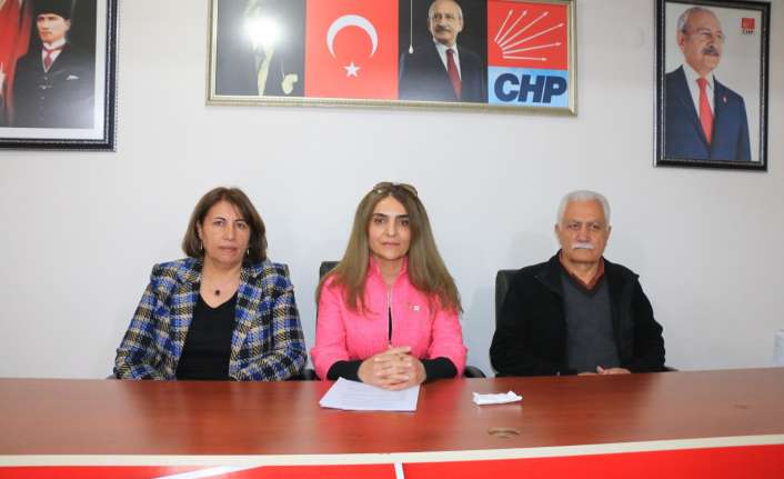 Yüceer, Biz kadınlar yeni haklar kazanmak bir yana mevcut haklarımızın gasp edilmemesi için mücadele eder hale geldik Türkiye’de Kadınların Belediyelerde Seçme ve Seçilme Hakkının kazanmasının 93. Yıldönümüne