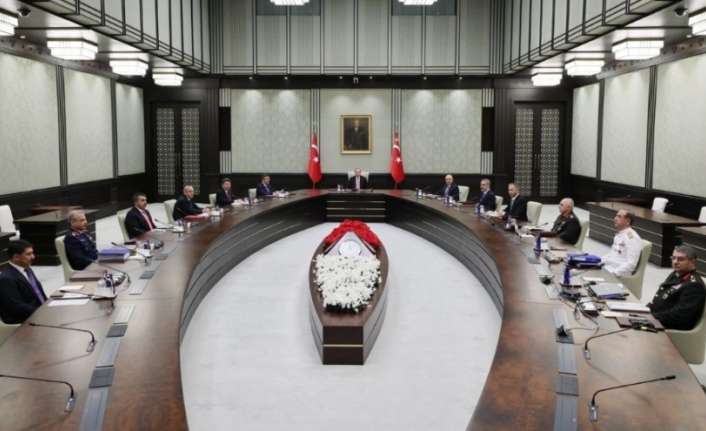 Cumhurbaşkanı Recep Tayyip Erdoğan'ın başkanlığında gerçekleşen Yüksek Askeri Şura toplantısı