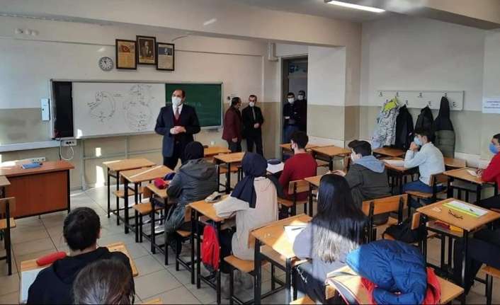 Erzincan’da liseli öğrencilere yönelik 15 tatil sürecinde maske, sosyal mesafe