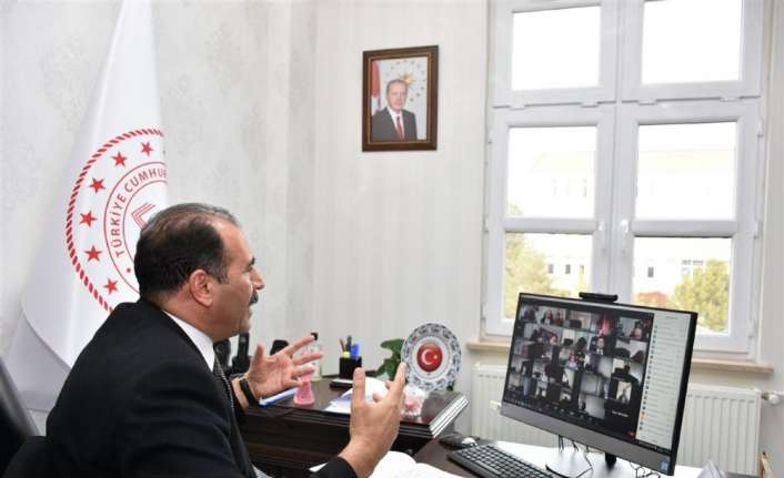 Erzincan’da İl Milli Eğitim Müdürü Aziz Gün’ün başkanlığında, yüz yüze