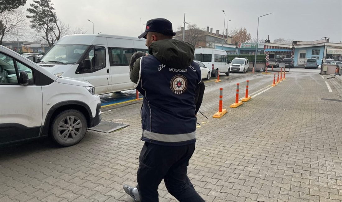Erzincan’da polis ekiplerince Erzurum – Erzincan Karayolundaki Polis uygulama noktasında