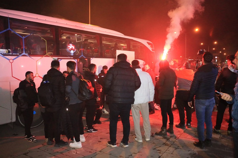 Kupa beyi 24Erzincanspora taraftardan coşkulu karşılama