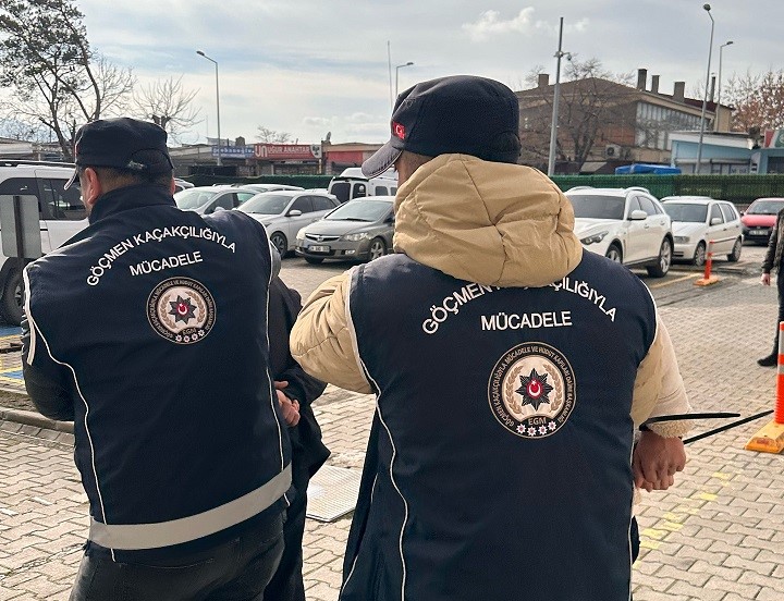 Erzincan’da Göçmen kaçakçısı 2 kişi tutuklandı