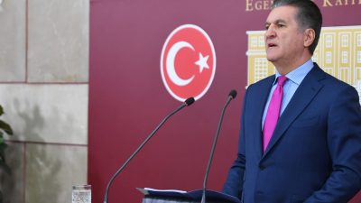 TBMM’ de konuşan Cumhuriyet Halk Partisi Erzincan Milletvekili Mustafa Sarıgül;
