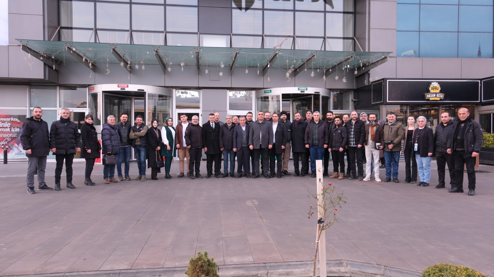 Tanoğlu, gazetecileri 10 Ocak Çalışan Gazeteciler gününde kahvaltıda ağırladı