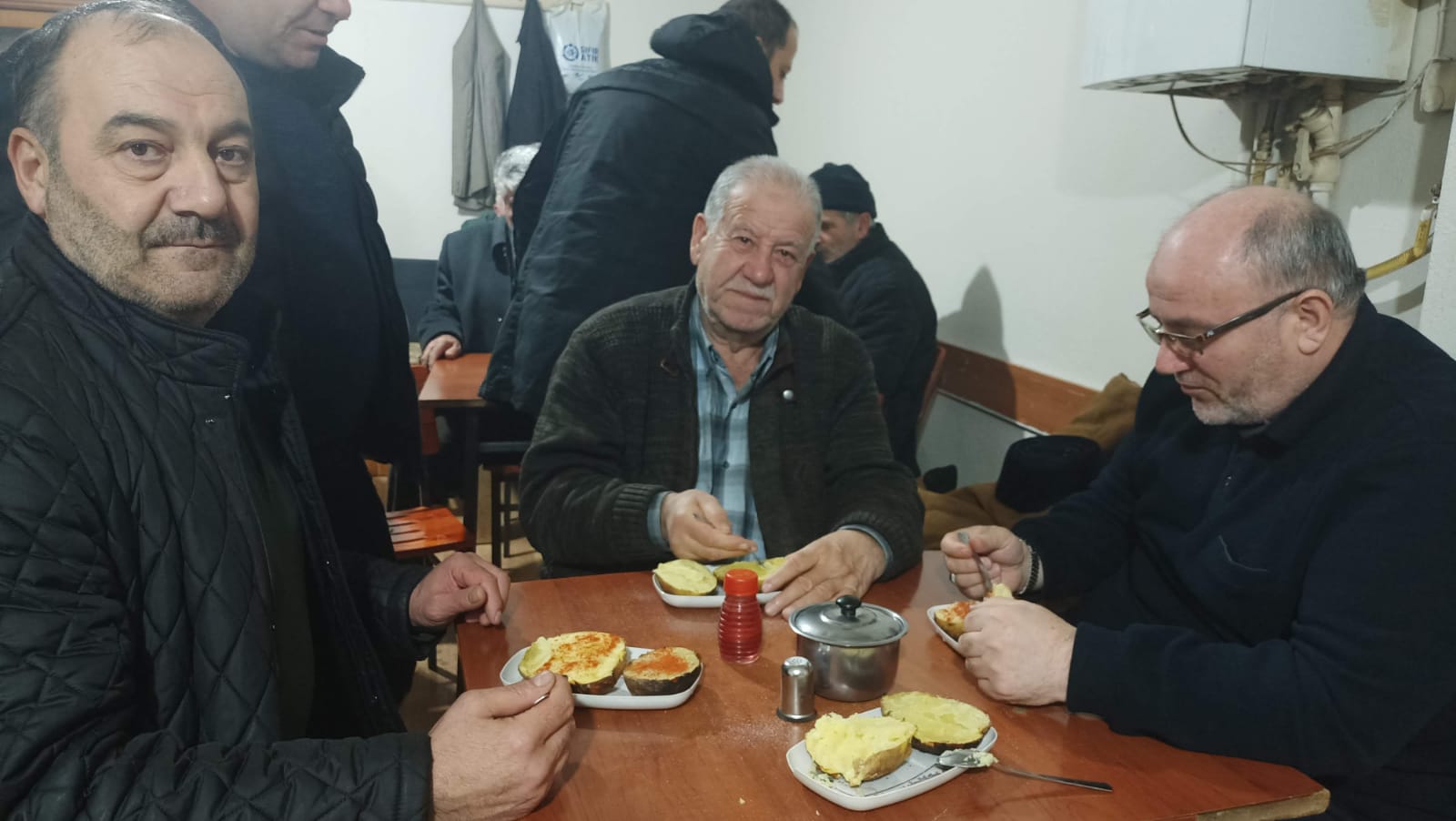 Soba kültürünün yok olmaya yüz tuttuğu Erzincan’da, çay ocaklarına kurulan