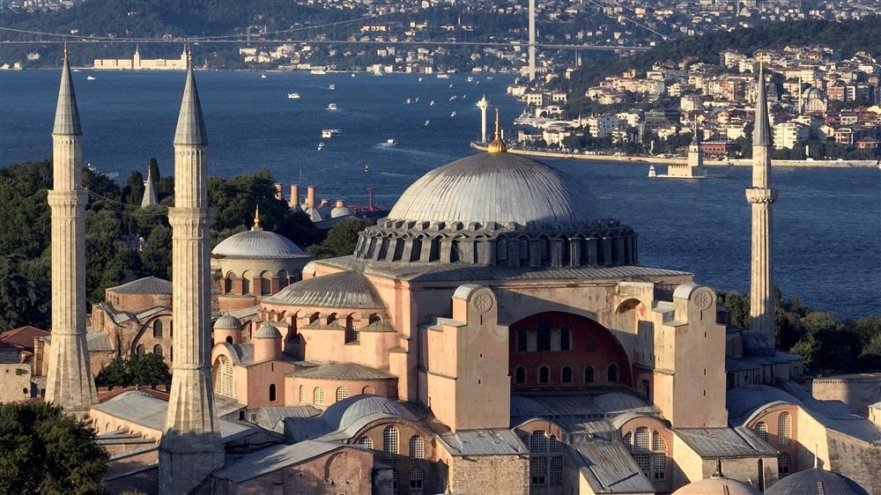 Ayasofya-i Kebir Camii Şerifi’nde